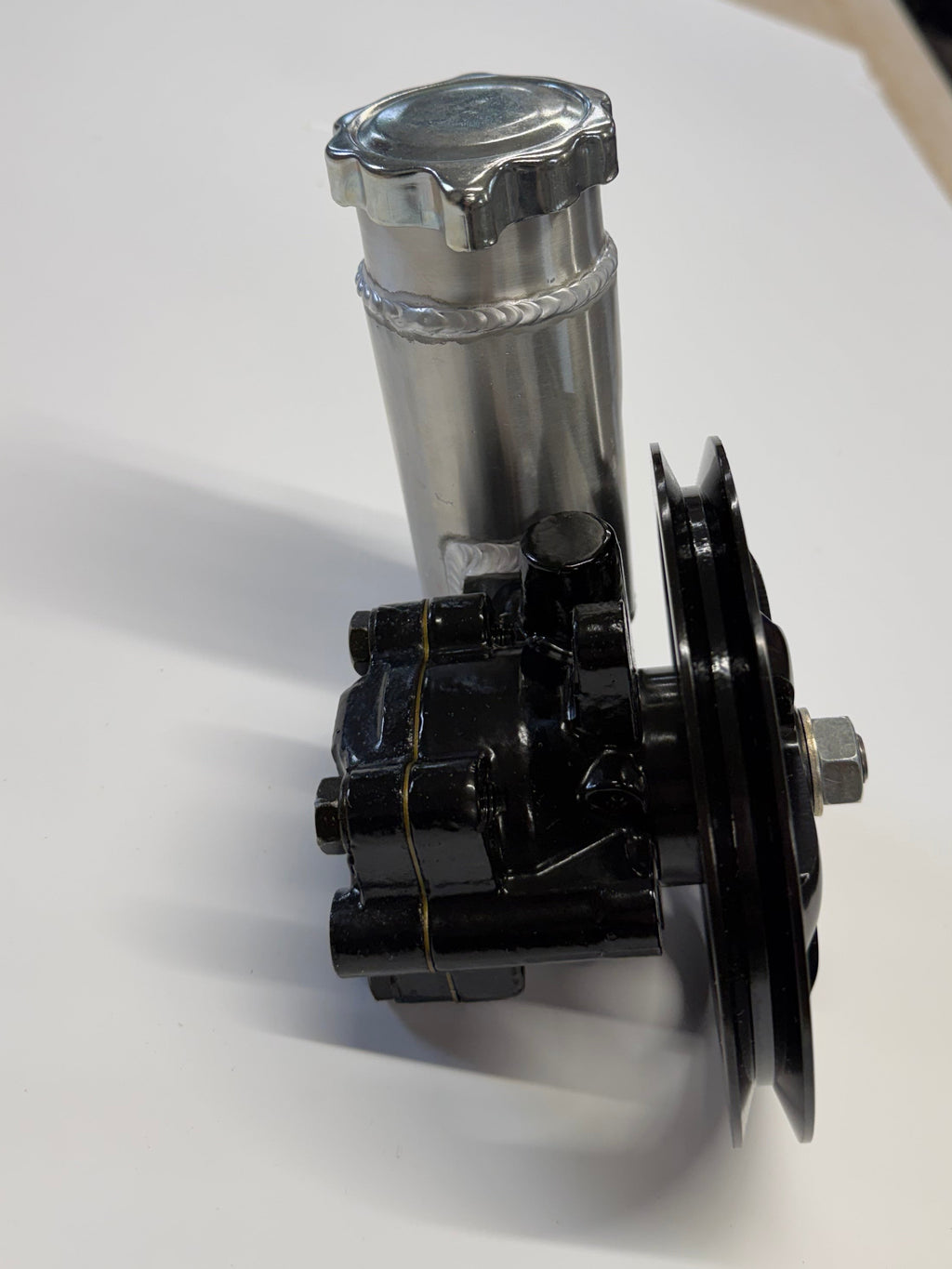 Racing Cast Iron Power Steering Pump With Aluminum 6'' V Belt Pulley and Aluminum Resevior